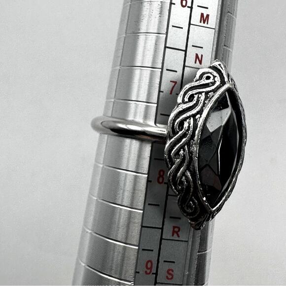 Avon Vintage Hematite Marquise Stone Celtic Twist Ring Silvertone faceted Sz 7.5 - Picture 7 of 9